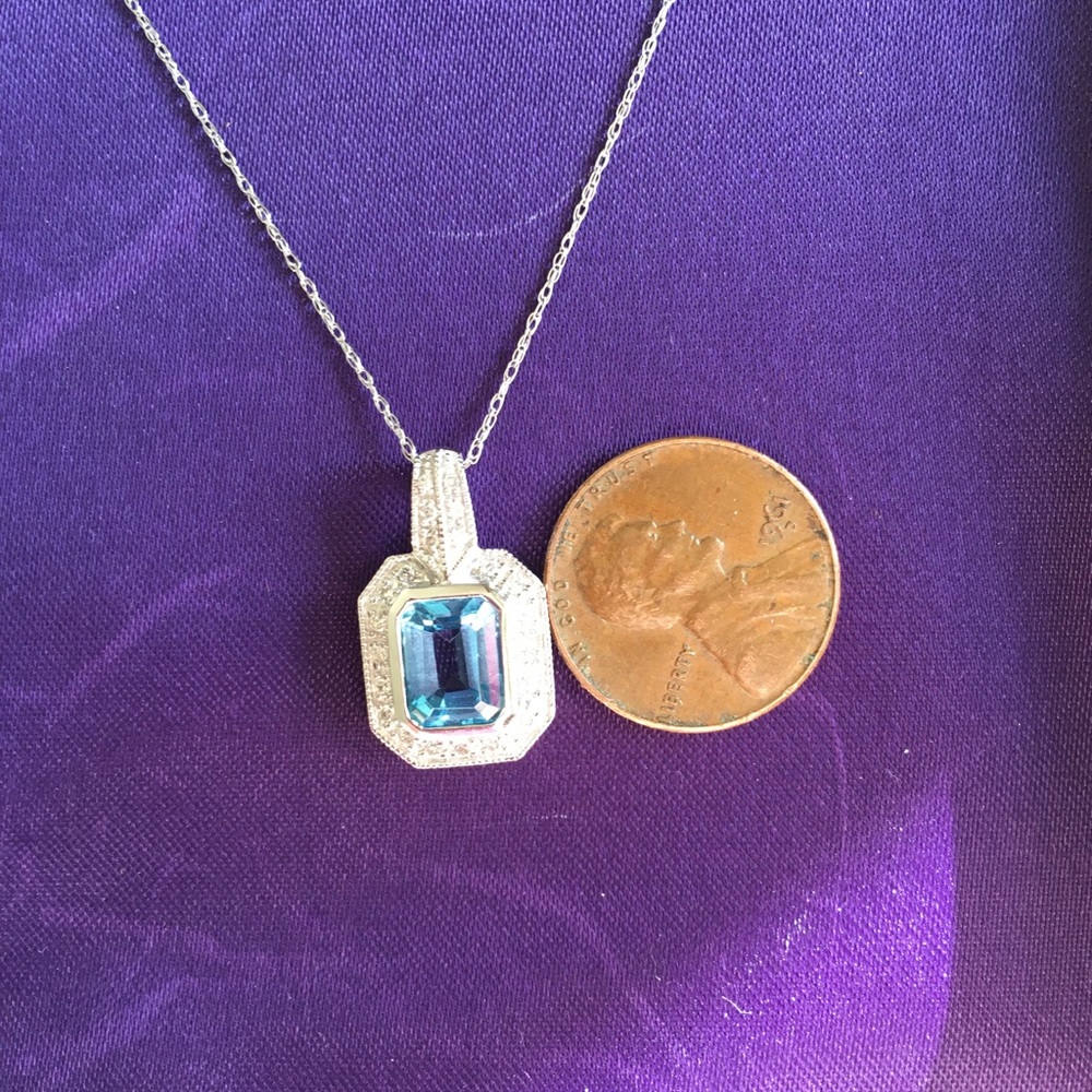 10KW Blue Topaz and Diamond Necklace in case - Picture 5 of 5